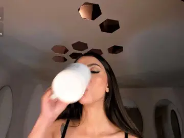 ValeriaVelvet  live sex cam