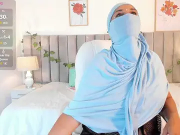 Alyshhaa  live sex cam