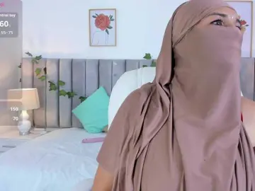 Alyshhaa  live sex cam