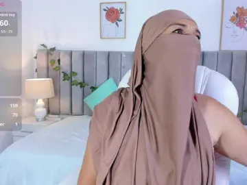 Alyshhaa  live sex cam