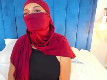 Alyshhaa  live sex cam