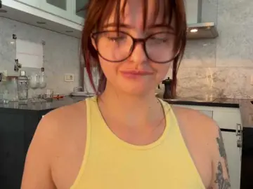 Crystalnova  live sex cam