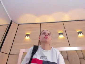 DorothyVegga  live sex cam