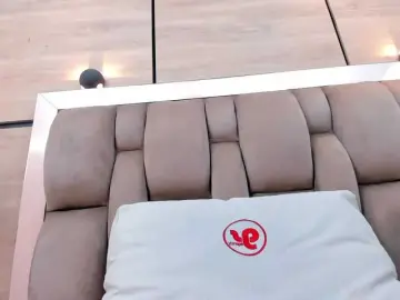 DorothyVegga  live sex cam