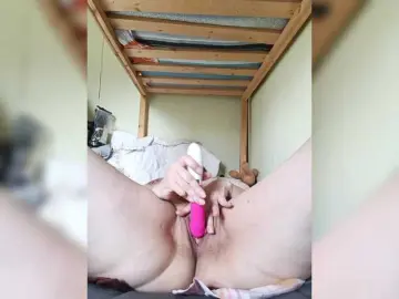 Igarigo595  live sex cam