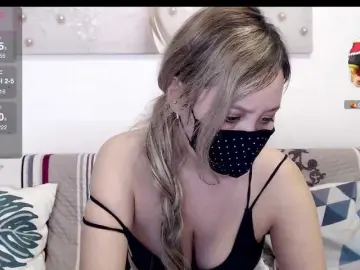 Sweet-ari  live sex cam