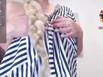 Sweet-ari  live sex cam