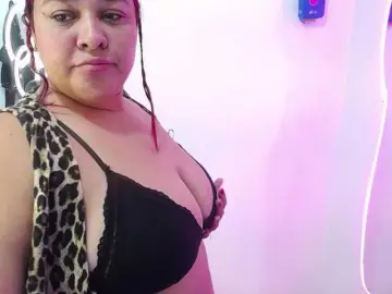 Clohe-DR  live sex cam