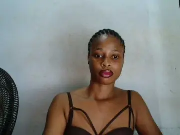 Creamyjuice  live sex cam