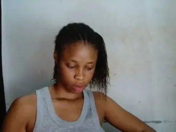 Creamyjuice  live sex cam