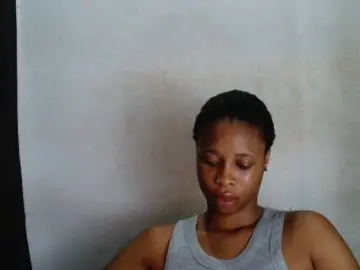 Creamyjuice  live sex cam