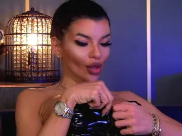 EleniaDevons  live sex cam