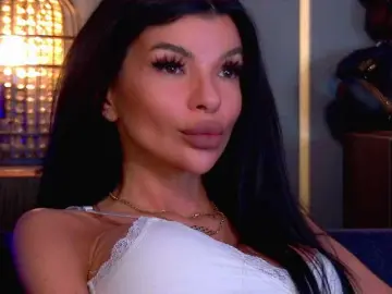 EleniaDevons  live sex cam