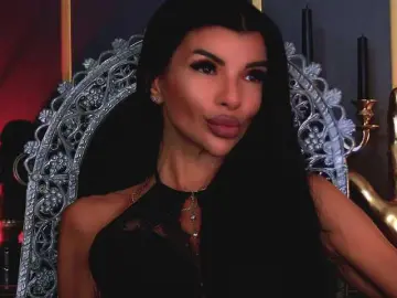 EleniaDevons  live sex cam