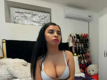 JuliaHayes90  live sex cam