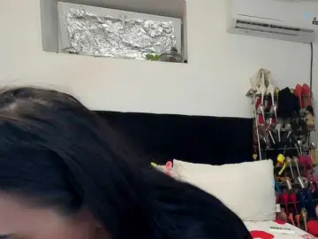 JuliaHayes90  live sex cam