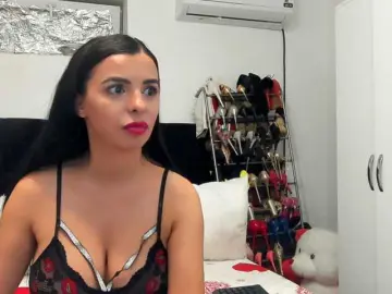 JuliaHayes90  live sex cam