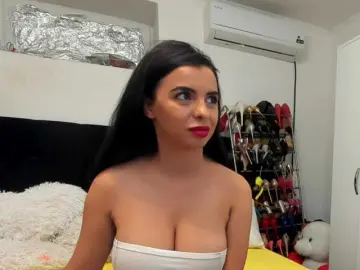 JuliaHayes90  live sex cam