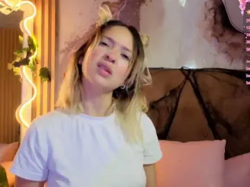 Sofiapalmer-tay  live sex cam