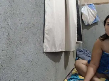 Kate302  live sex cam