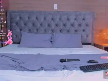 Victoria-01  live sex cam