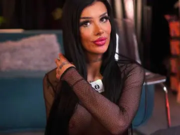 ChicaOra  live sex cam