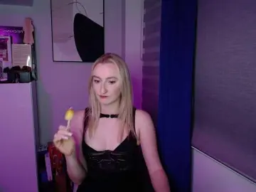 HazyLuna  live sex cam