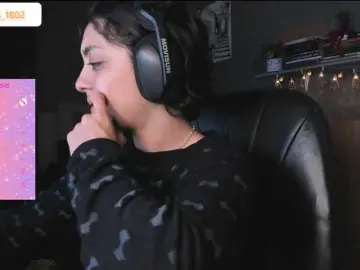 IsaRogers  live sex cam