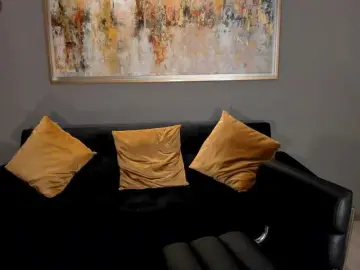 SunnyRiversX  live sex cam