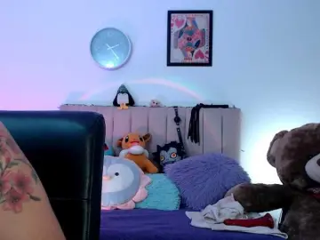 Itsvalentine  live sex cam