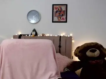 Itsvalentine  live sex cam