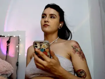 Itsvalentine  live sex cam