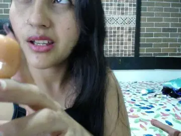 Yuliet-latin69  live sex cam