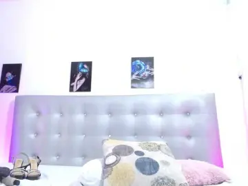 Horny-juliette  live sex cam