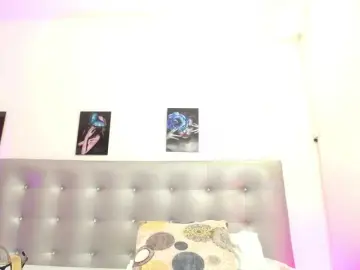 Horny-juliette  live sex cam
