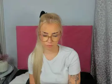 KristyQueen  live sex cam