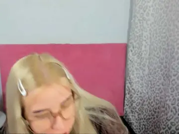 KristyQueen  live sex cam