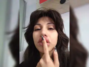 Tinablackkk  live sex cam