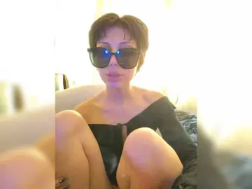 Tinablackkk  live sex cam