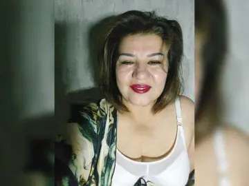 YourMommy0  live sex cam