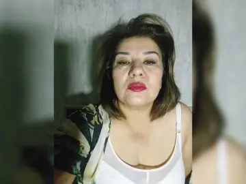 YourMommy0  live sex cam