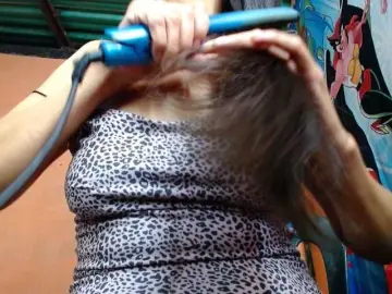 Annyluna  live sex cam