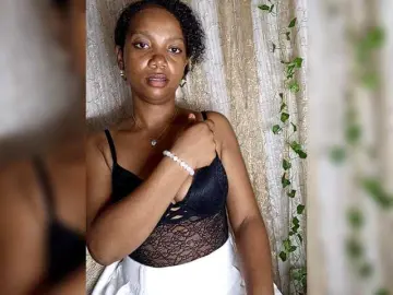 Canci-8  live sex cam