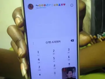 Dammyyaro  live sex cam
