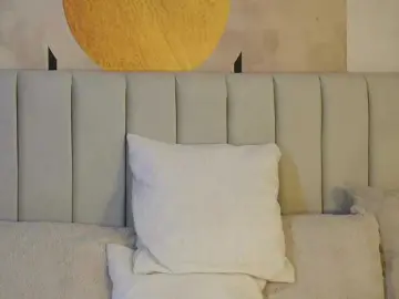 MiaJolie  live sex cam