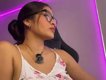 Lexiiegray2  live sex cam