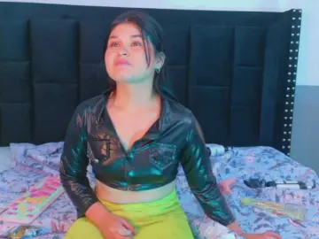 Naughtyyindiann  live sex cam