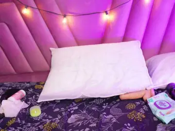 Naughtyyindiann  live sex cam