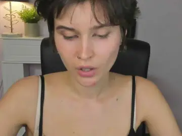 Soft-sarah  live sex cam