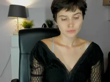 Soft-sarah  live sex cam